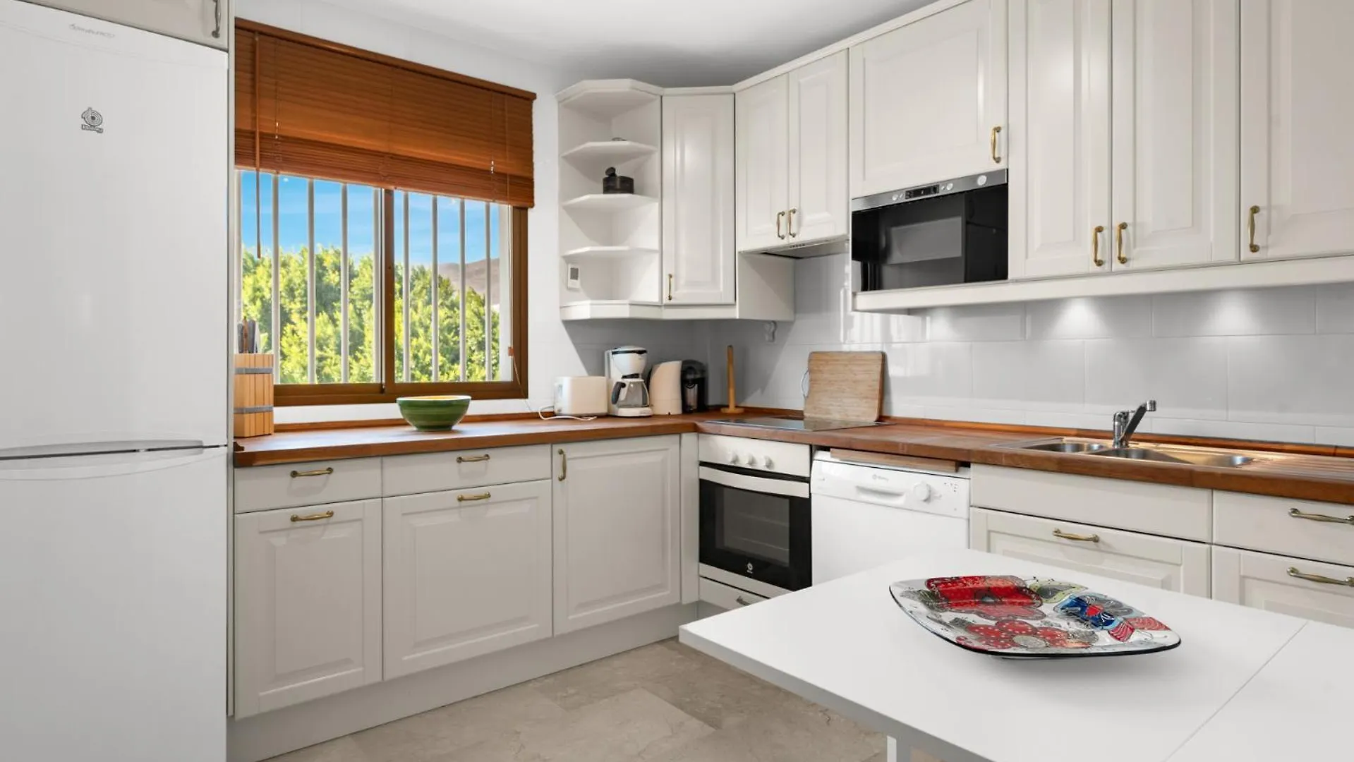 Apartment Lovely Penthouse Near Estepona Marina By Costarentals - Ref M15 Spain