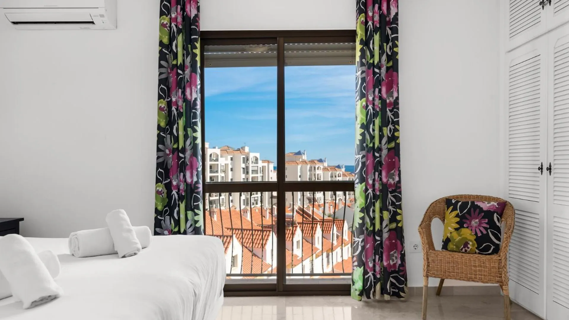 Lovely Penthouse Near Estepona Marina By Costarentals - Ref M15