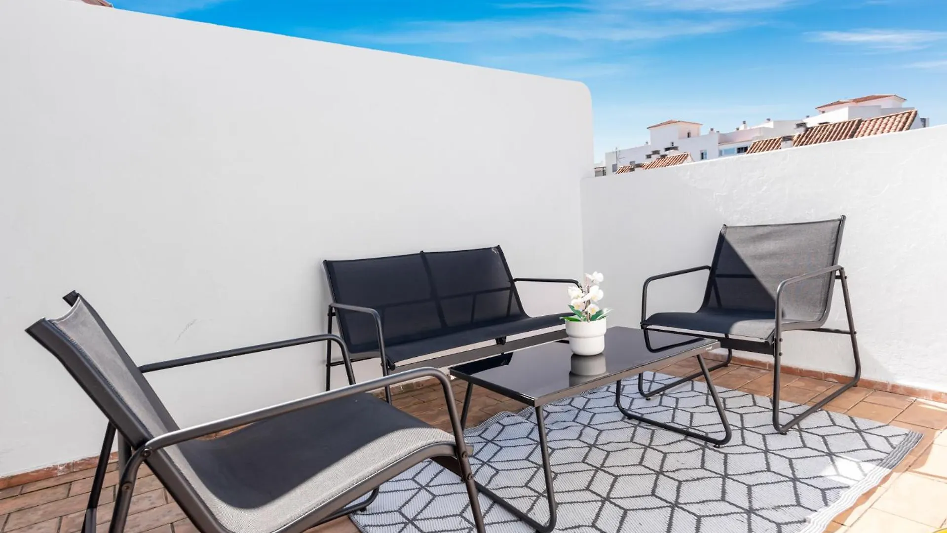 Lovely Penthouse Near Estepona Marina By Costarentals - Ref M15 Apartment