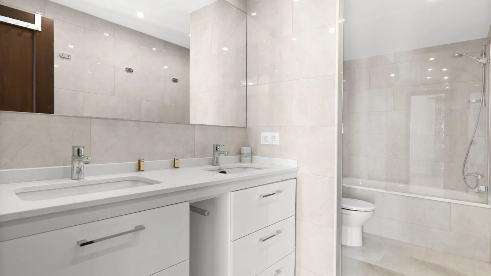 Lovely Penthouse Near Estepona Marina By Costarentals - Ref M15 Apartment