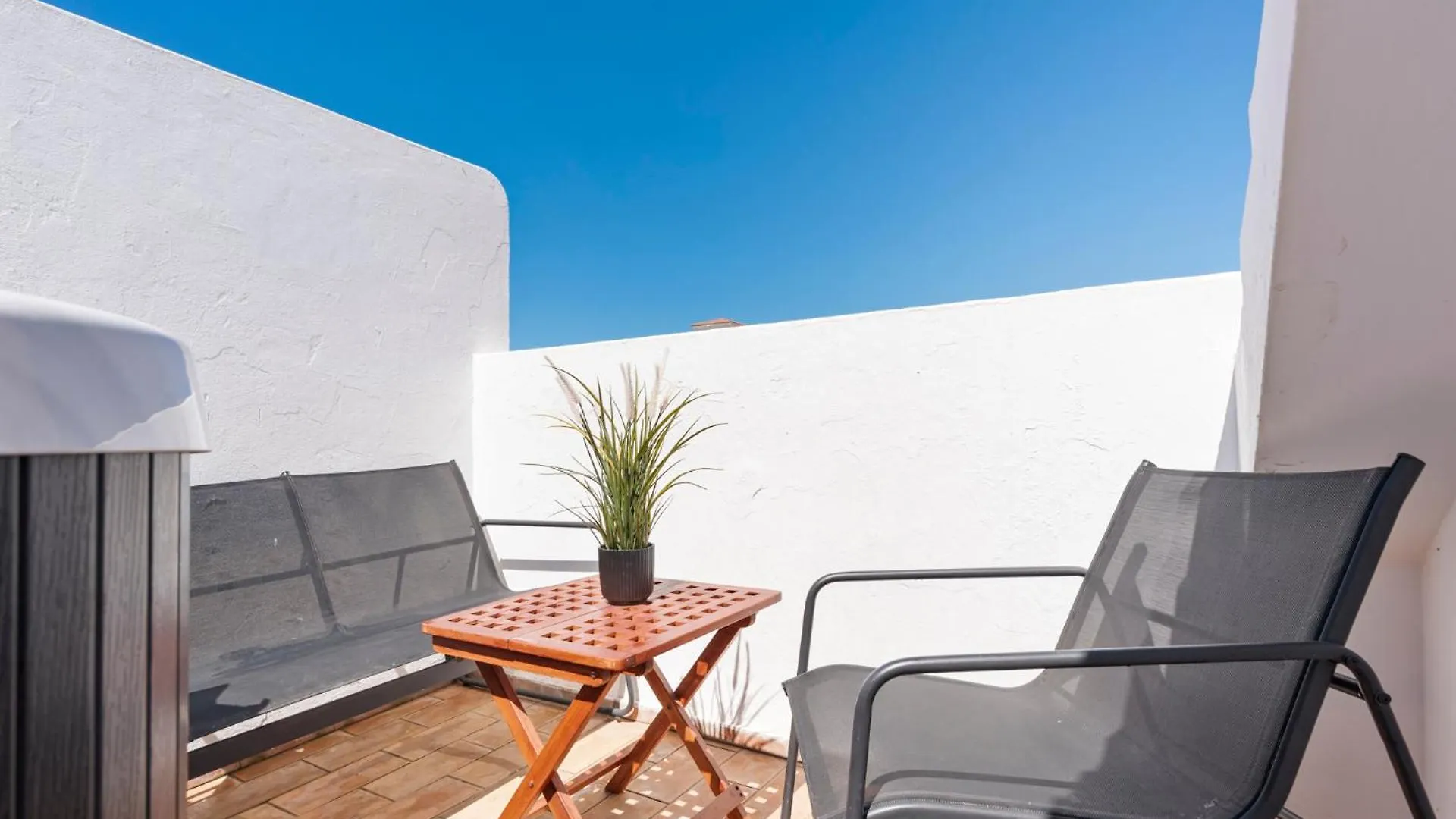 Apartment Lovely Penthouse Near Estepona Marina By Costarentals - Ref M15